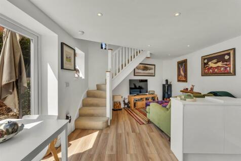 Two Storey Modern Annex