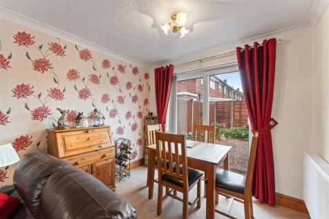 Lounge / Dining Room