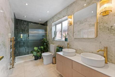 Ensuite Shower Room