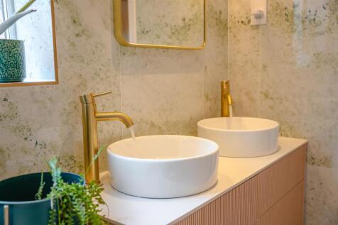 Ensuite Shower Room