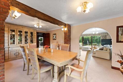 541, High Street, Winsford-5.jpg