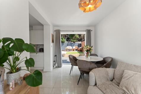 Kitchen / Diner / Living Space