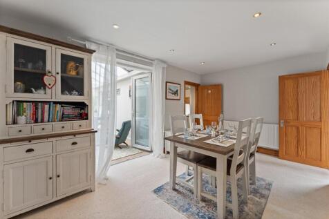 10 Rayleigh Avenue, Cheshire._-14.jpg