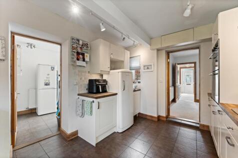 10 Rayleigh Avenue, Cheshire._-20.jpg