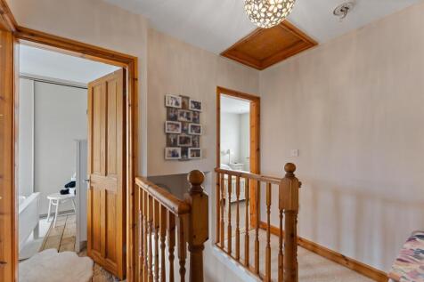 10 Rayleigh Avenue, Cheshire._-2.jpg