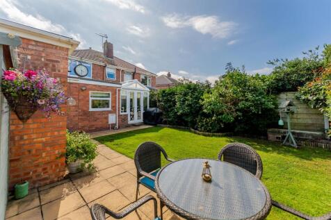 10 Rayleigh Avenue, Davenham-5.jpg