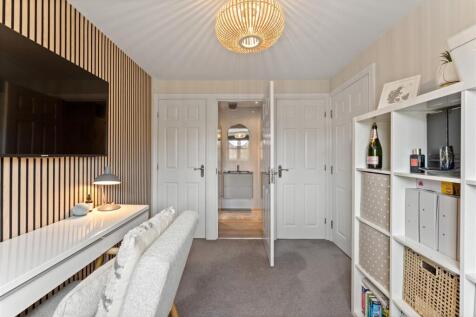 Bedroom Two/Office