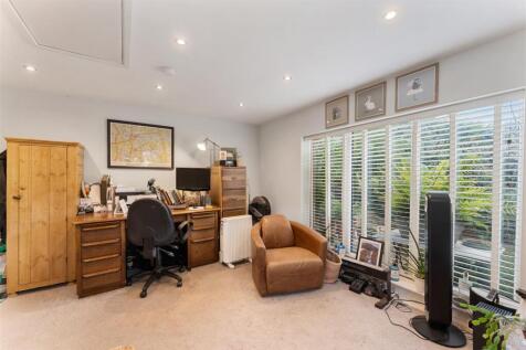 Outbuilding / Home Office
