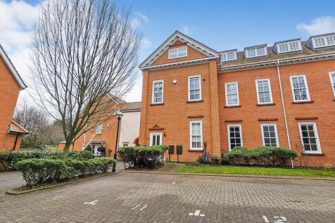 Front elevation / parking spaces