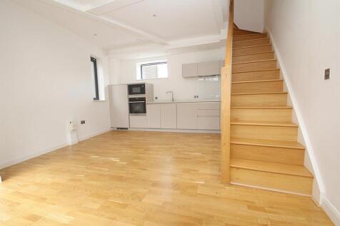 Kitchen/ Living area