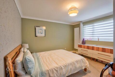 21 Woodminton Drive (8).jpg