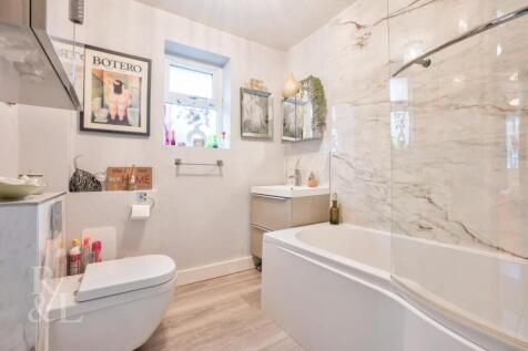 21 Woodminton Drive (11).jpg