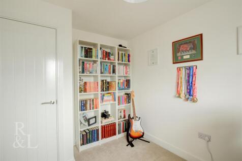 9 Ivatt Close (17).jpg