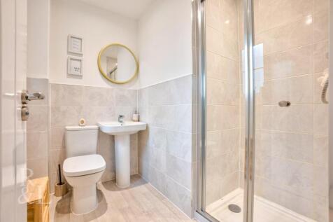 9 Ivatt Close (22).jpg