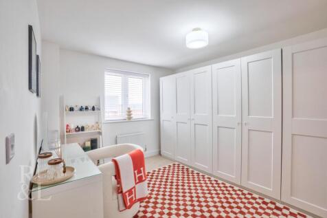 9 Ivatt Close (24).jpg