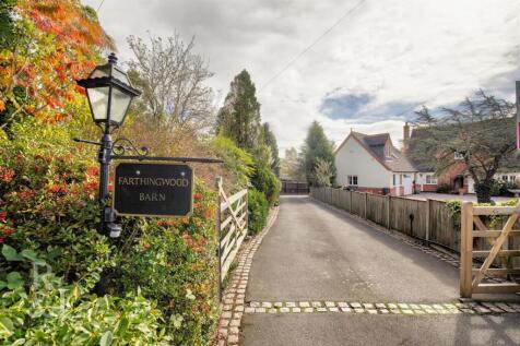 6 Meadow Lane (13).jpg