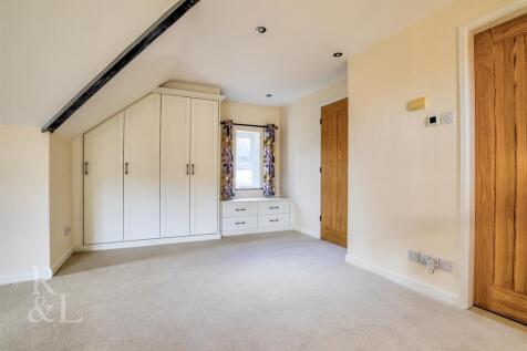 6 Meadow Lane (38).jpg