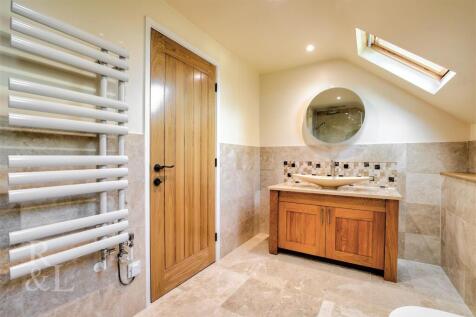 6 Meadow Lane (35).jpg