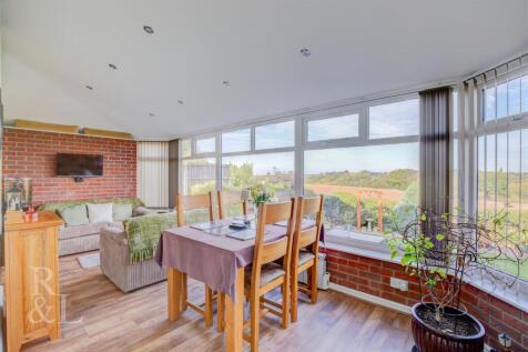 3 Boncroft Gardens (7).jpg