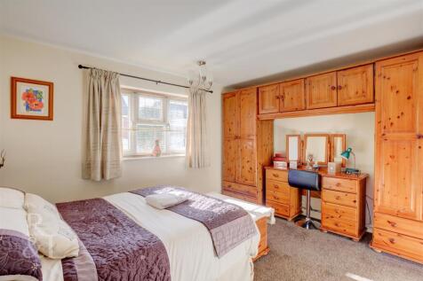 3 Boncroft Gardens (5).jpg