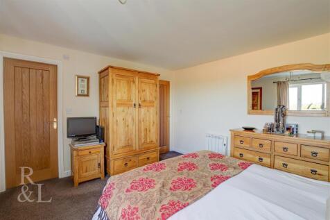 3 Boncroft Gardens (4).jpg