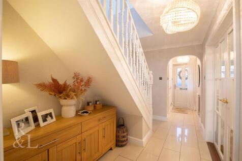 32 Greenfields (2).jpg