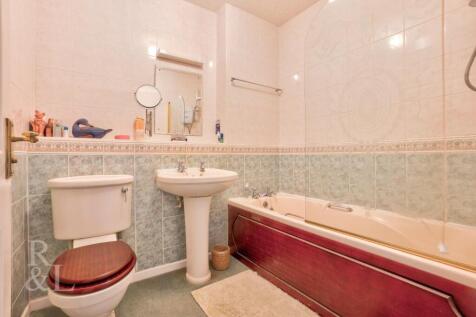 5 Keepers Close (7).jpg