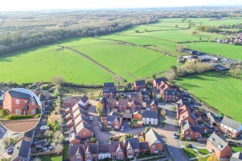 23 Bernard Vann Crescent (6).jpg