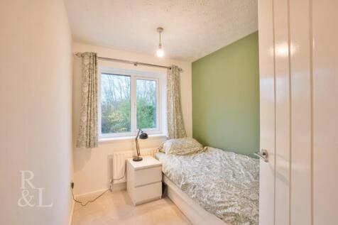 25 Ulleswater Crescent (5).jpg