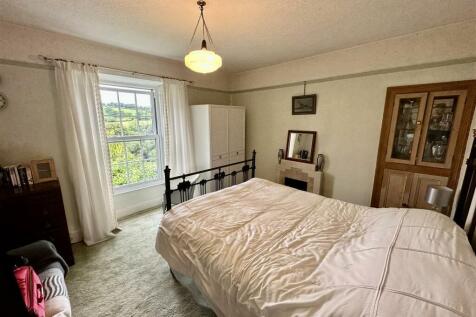 Front Double Bedroom