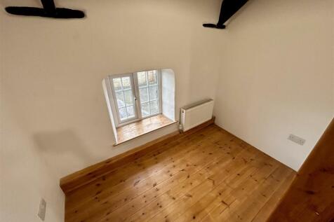 Bedroom 4 / Study