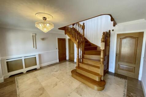 RECEPTION HALLWAY
