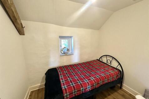 Rear Bedroom