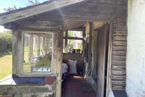Front Entrance Lean-to Porch