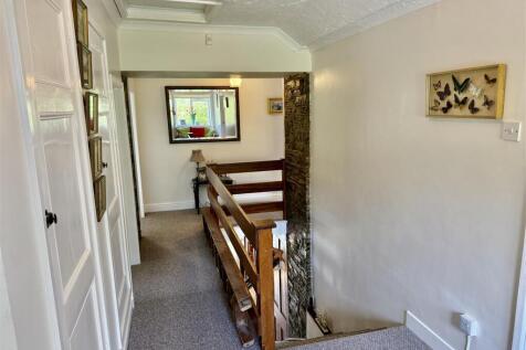 FIRST FLOOR - LANDING