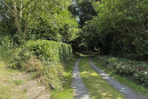 DRIVEWAY / APPROACH