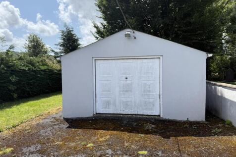 Detached Garage