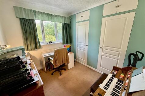 Rear Bedroom / Office