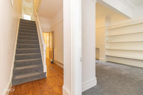 102 Clive Road-07
