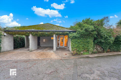 11 Cranmer Court ...