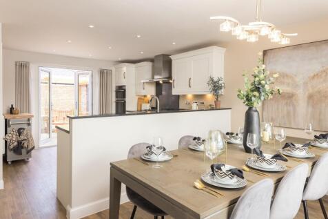 Kitchen and dining room in 4 bed Avondale