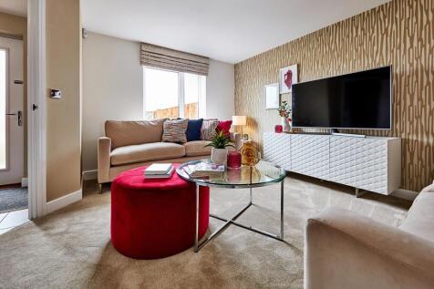 Lounge with plenty of space for two sofas