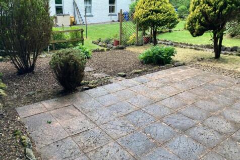 Rear garden pic 2.jpg