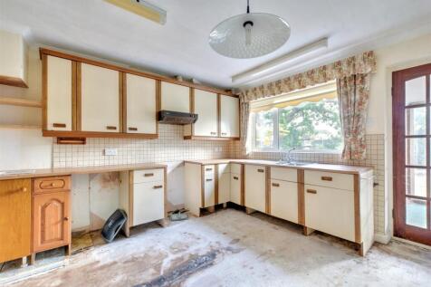 Kitchen_2.jpeg