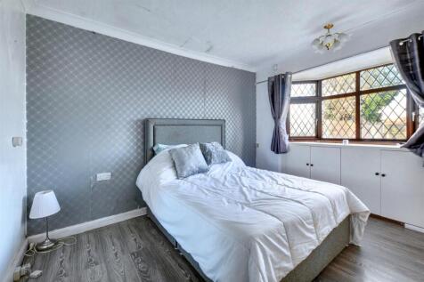 Bedroom One_1.jpeg