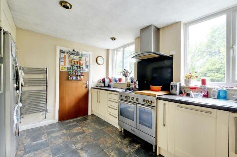 Kitchen_1.jpeg