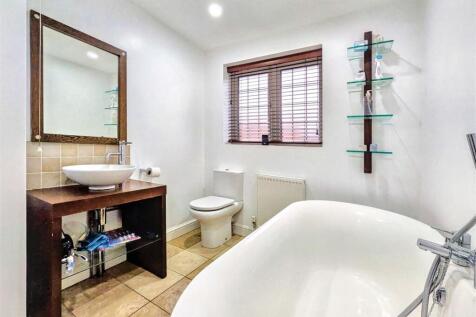 Bathroom_ (1).jpeg