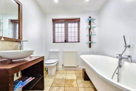 Bathroom_ (2).jpeg