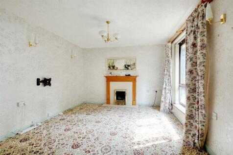 Living Room_3.jpeg