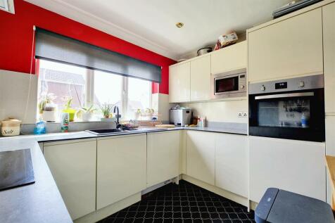 Kitchen_4.jpeg